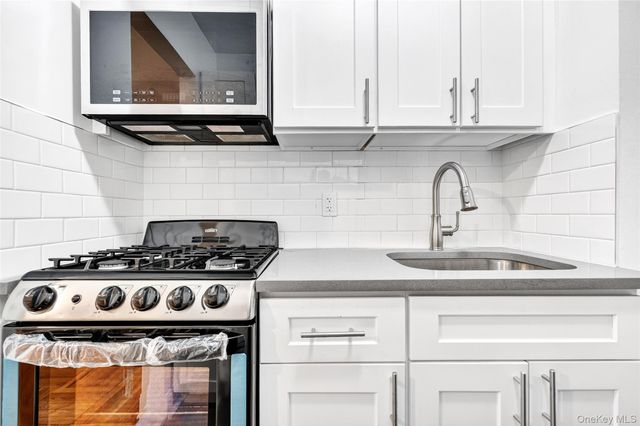 2244 Bronx Park E 1C, Bronx, NY 10467