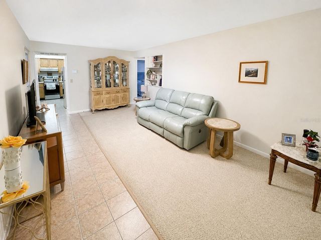 1131 ORANGE TREE CIRCLE W C, Palm Harbor, FL 34684