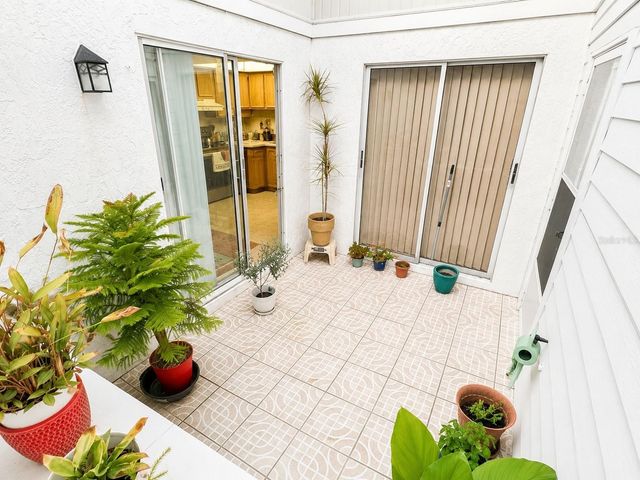 1131 ORANGE TREE CIRCLE W C, Palm Harbor, FL 34684