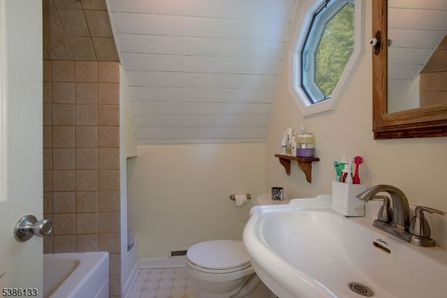 116 E Shore Trl, Sparta Twp., NJ 07871