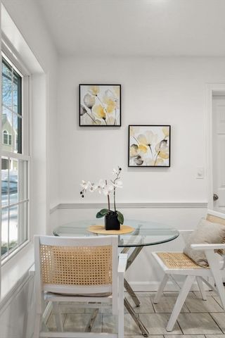 160 Pine Street 15, Newton, MA 02466