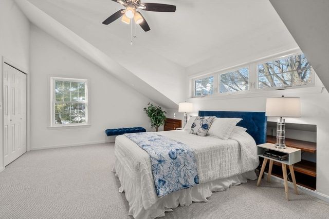 160 Pine Street 15, Newton, MA 02466