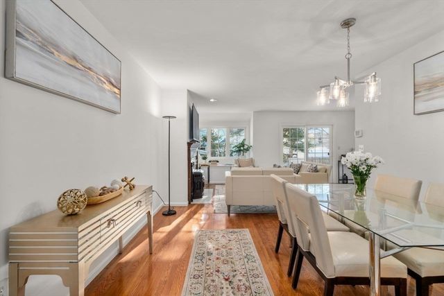 160 Pine Street 15, Newton, MA 02466