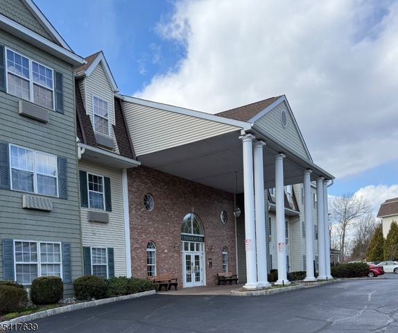 5301 Richmond Rd 301, West Milford Twp., NJ 07480