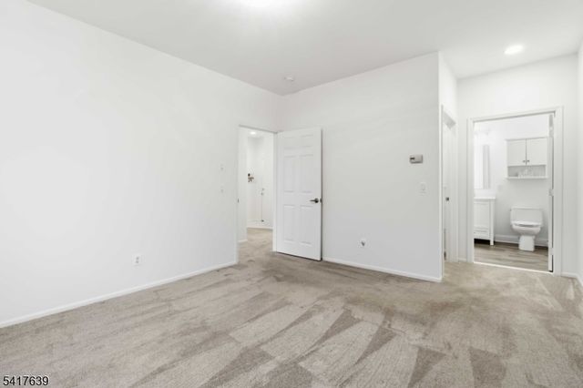 5301 Richmond Rd 301, West Milford Twp., NJ 07480