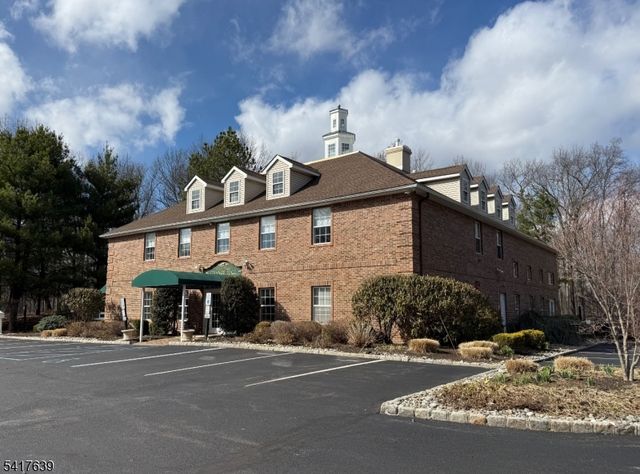 5301 Richmond Rd 301, West Milford Twp., NJ 07480