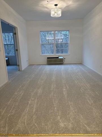 5301 Richmond Rd 301, West Milford Twp., NJ 07480