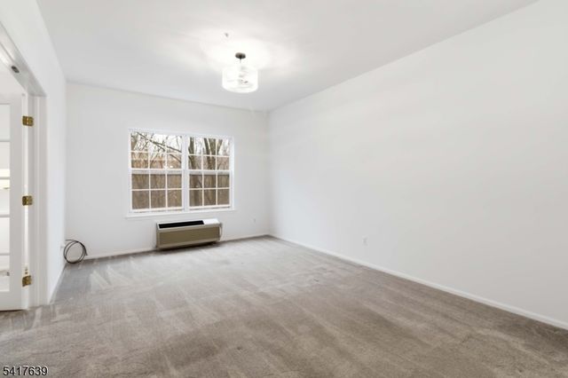 5301 Richmond Rd 301, West Milford Twp., NJ 07480