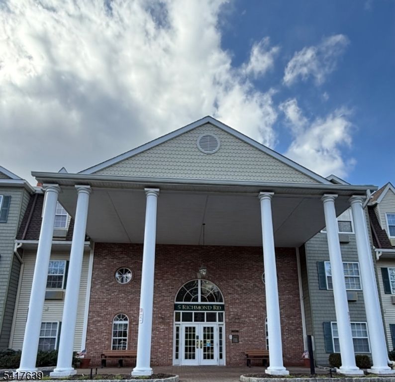 5301 Richmond Rd 301, West Milford Twp., NJ 07480