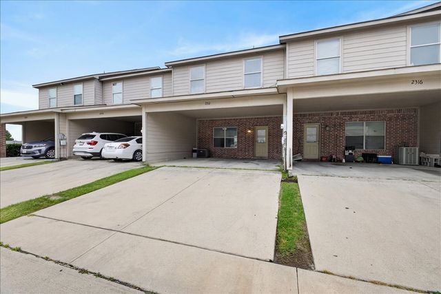 2312 Calendar Court, Grand Prairie, TX 75050