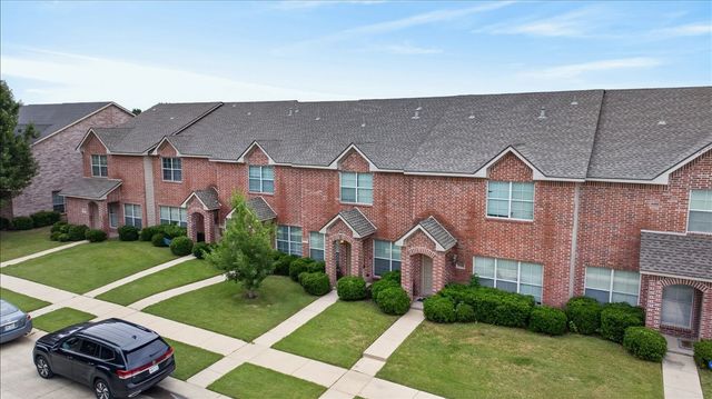 2312 Calendar Court, Grand Prairie, TX 75050
