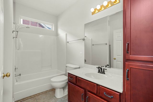 136 Chesapeake Harbor Blvd, Hendersonville, TN 37075