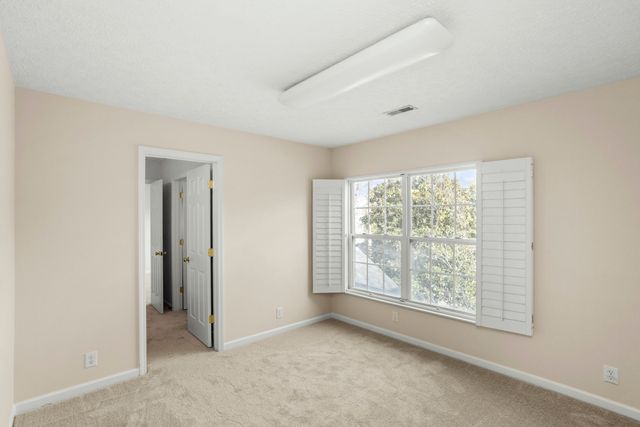 136 Chesapeake Harbor Blvd, Hendersonville, TN 37075