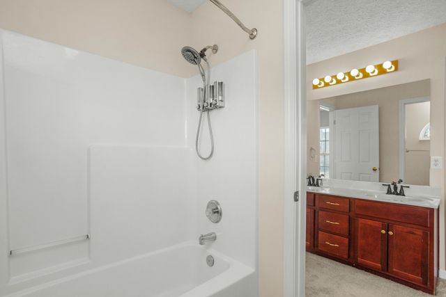 136 Chesapeake Harbor Blvd, Hendersonville, TN 37075