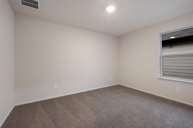 416 Sandringham LOOP, Uhland, TX 78640