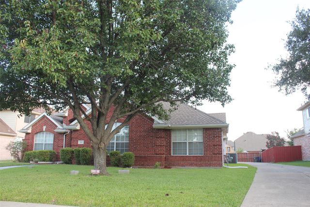 114 Briar Oak Drive, Murphy, TX 75094