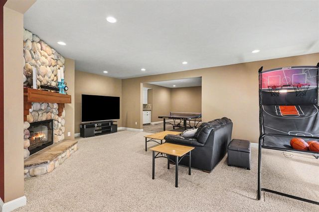 2844 Bunker Hill Drive, Marne, MI 49435