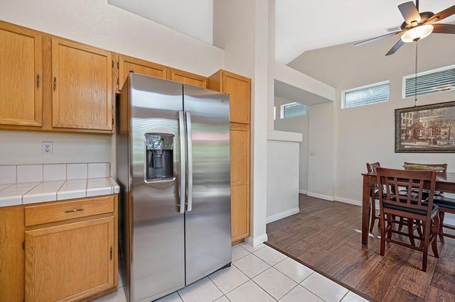 9448 Plainoak Way, Elk Grove, CA 95758