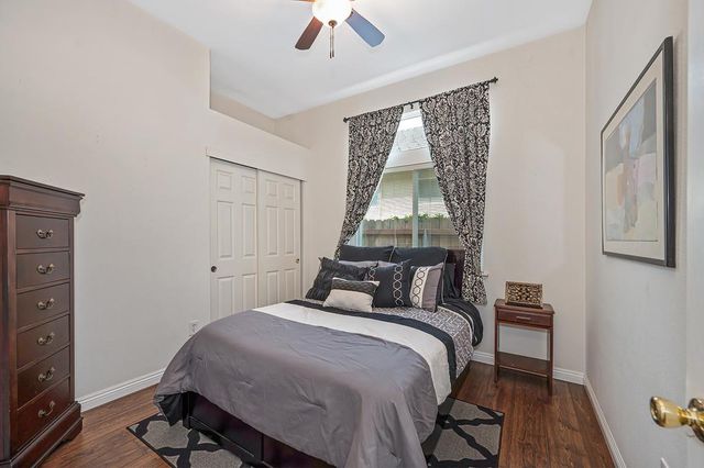 9448 Plainoak Way, Elk Grove, CA 95758