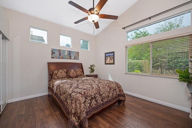 9448 Plainoak Way, Elk Grove, CA 95758