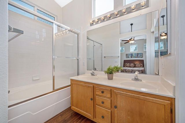 9448 Plainoak Way, Elk Grove, CA 95758