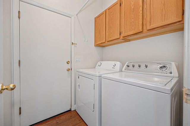 9448 Plainoak Way, Elk Grove, CA 95758