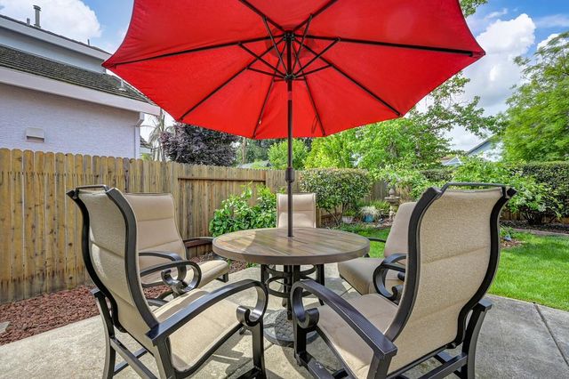 9448 Plainoak Way, Elk Grove, CA 95758