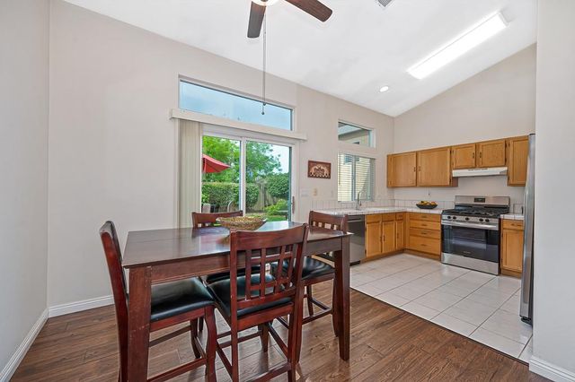 9448 Plainoak Way, Elk Grove, CA 95758