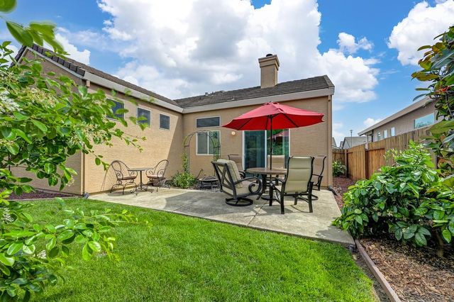 9448 Plainoak Way, Elk Grove, CA 95758