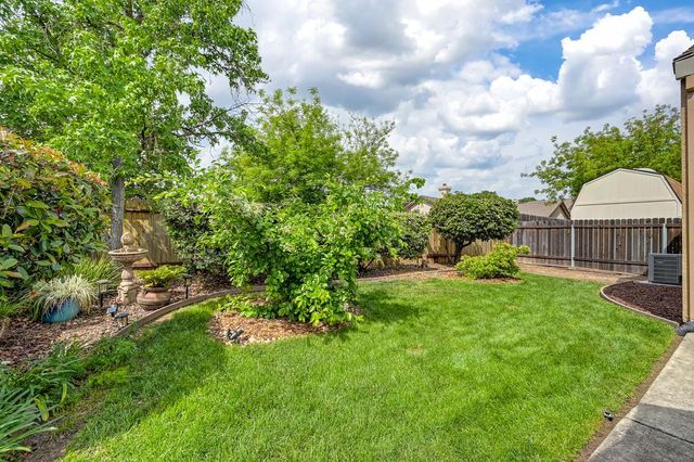 9448 Plainoak Way, Elk Grove, CA 95758