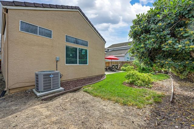 9448 Plainoak Way, Elk Grove, CA 95758