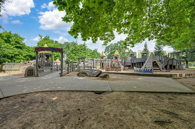 9448 Plainoak Way, Elk Grove, CA 95758