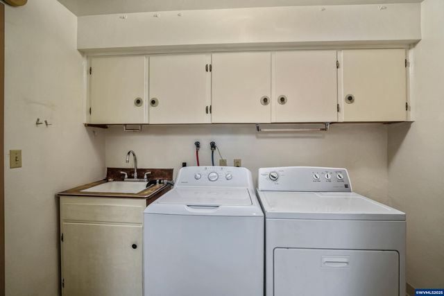 2470 Alameda St NE, Salem, OR 97301