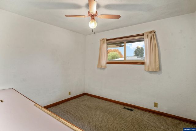 2470 Alameda St NE, Salem, OR 97301