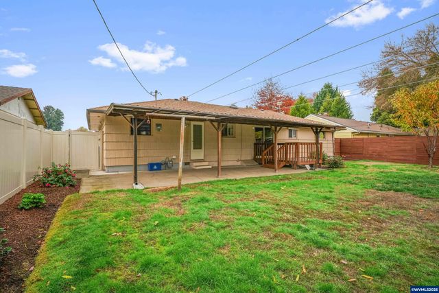 2470 Alameda St NE, Salem, OR 97301