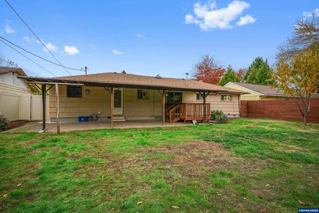 2470 Alameda St NE, Salem, OR 97301