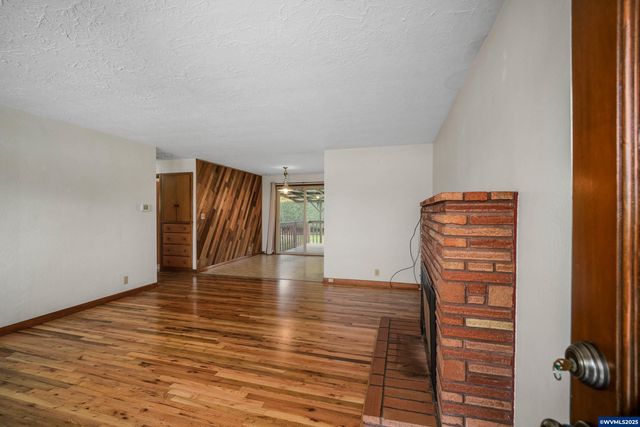 2470 Alameda St NE, Salem, OR 97301