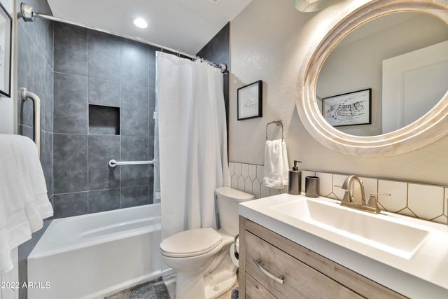 7021 E EARLL Drive 103, Scottsdale, AZ 85251