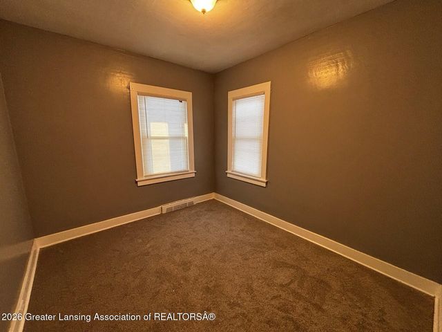 531 S Hayford Avenue, Lansing, MI 48912