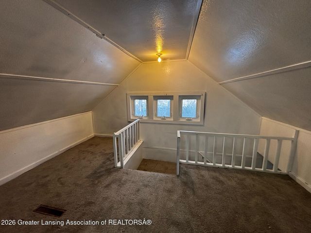 531 S Hayford Avenue, Lansing, MI 48912