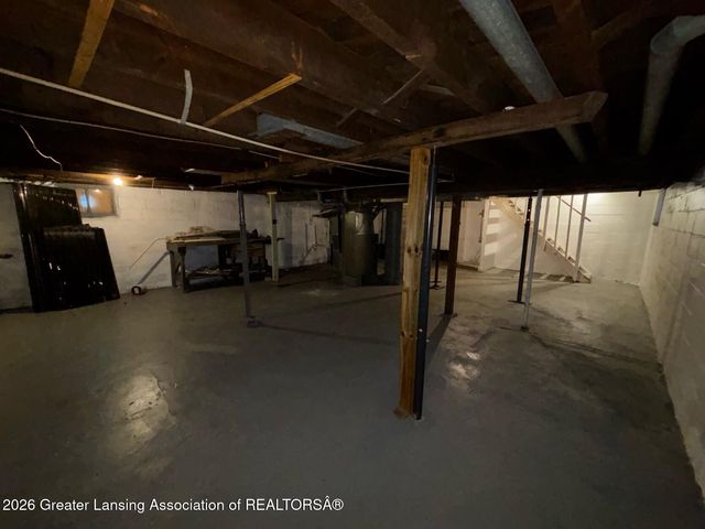 531 S Hayford Avenue, Lansing, MI 48912