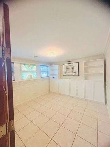 16327 Olcott Avenue, Tinley Park, IL 60477