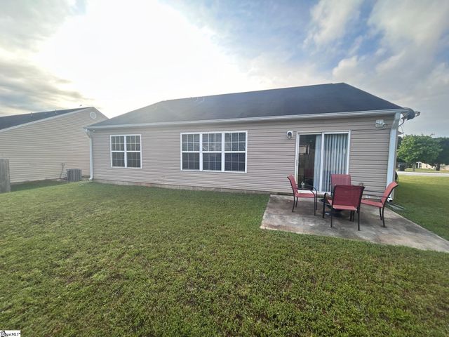 106 Parkgate Court, Simpsonville, SC 29680