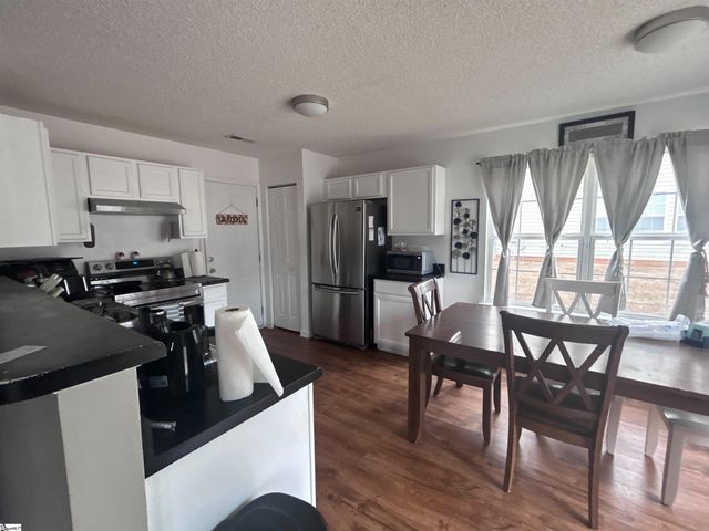 106 Parkgate Court, Simpsonville, SC 29680