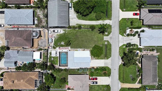 736 104th AVE N, Naples, FL 34108