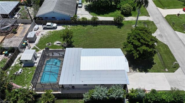 736 104th AVE N, Naples, FL 34108