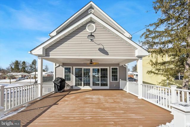 1002 11TH AVE, Folsom, PA 19033