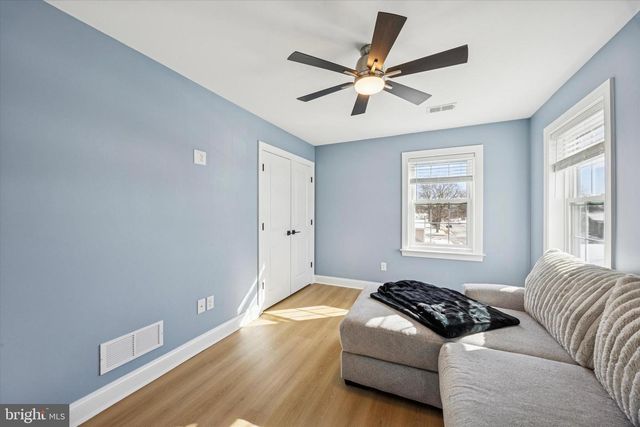 1002 11TH AVE, Folsom, PA 19033