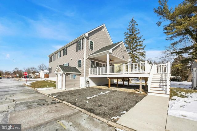 1002 11TH AVE, Folsom, PA 19033