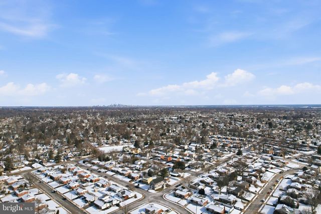 1002 11TH AVE, Folsom, PA 19033